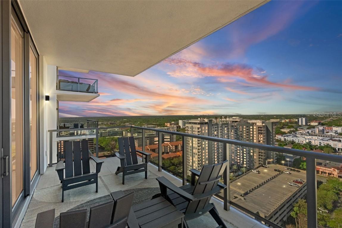301 1st St. #2205, St Petersburg, FL 33701