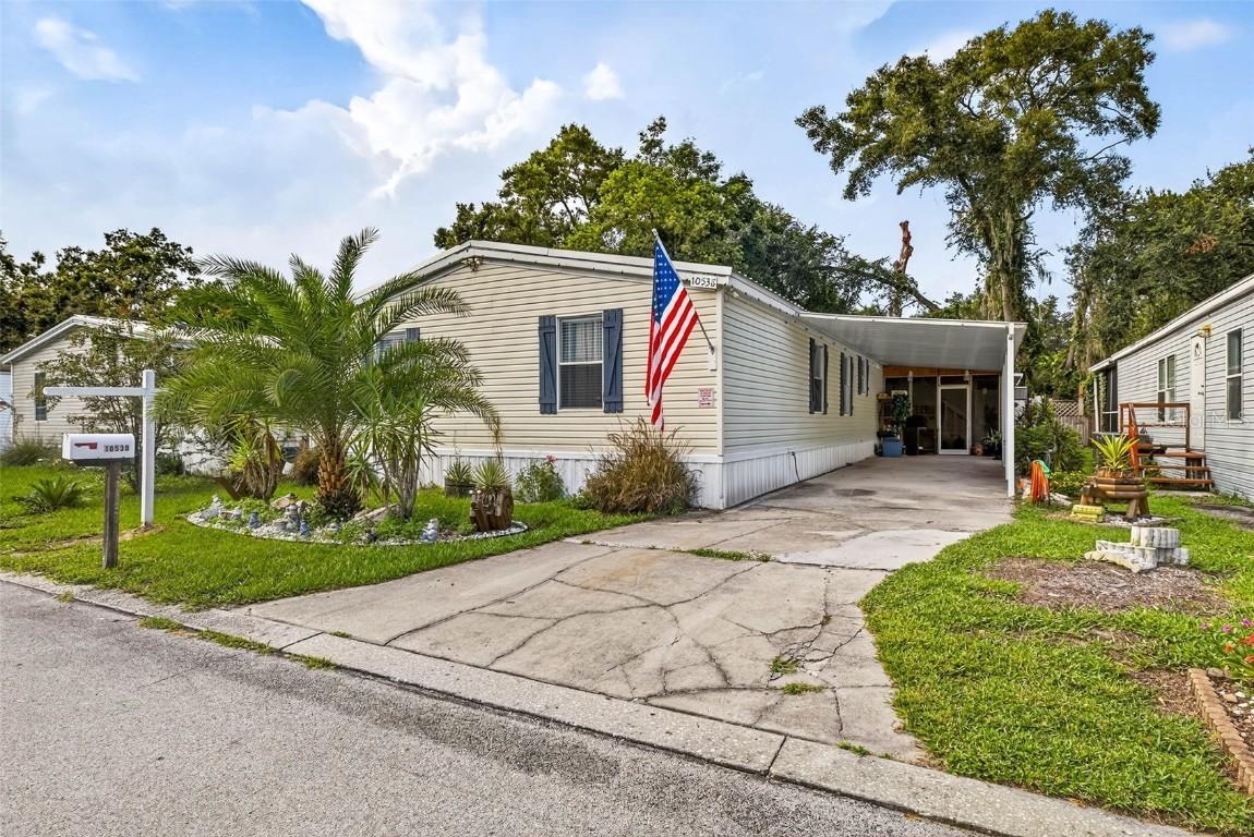 10538 Bay Hills Cir., Thonotosassa, FL 33592