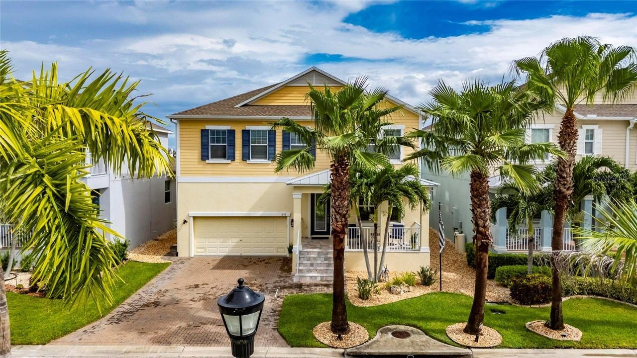 1032 Seagrape Dr., Ruskin, FL 33570