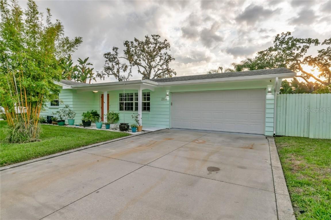 2336 Middlecoff Dr., Dunedin, FL 34698