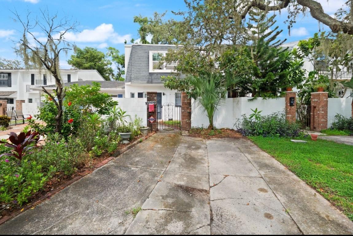 10009 N 53rd St., Temple Terrace, FL 33617