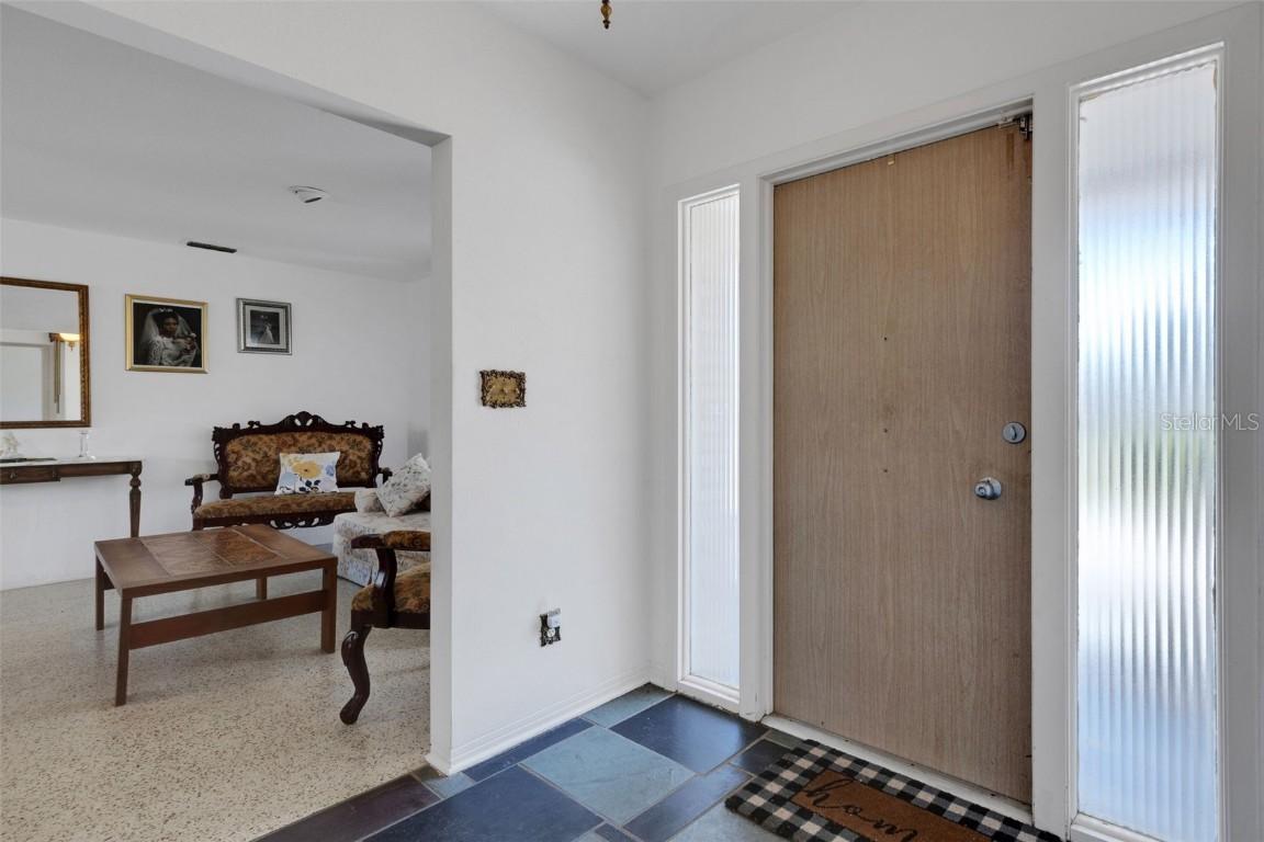 2697 S 66th Ter., St Petersburg, FL 33712