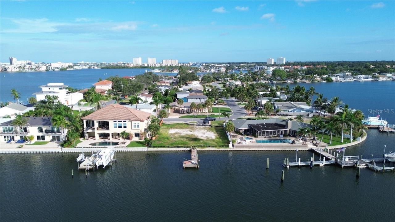 2000 Dolphin Blvd., St Petersburg, FL 33707
