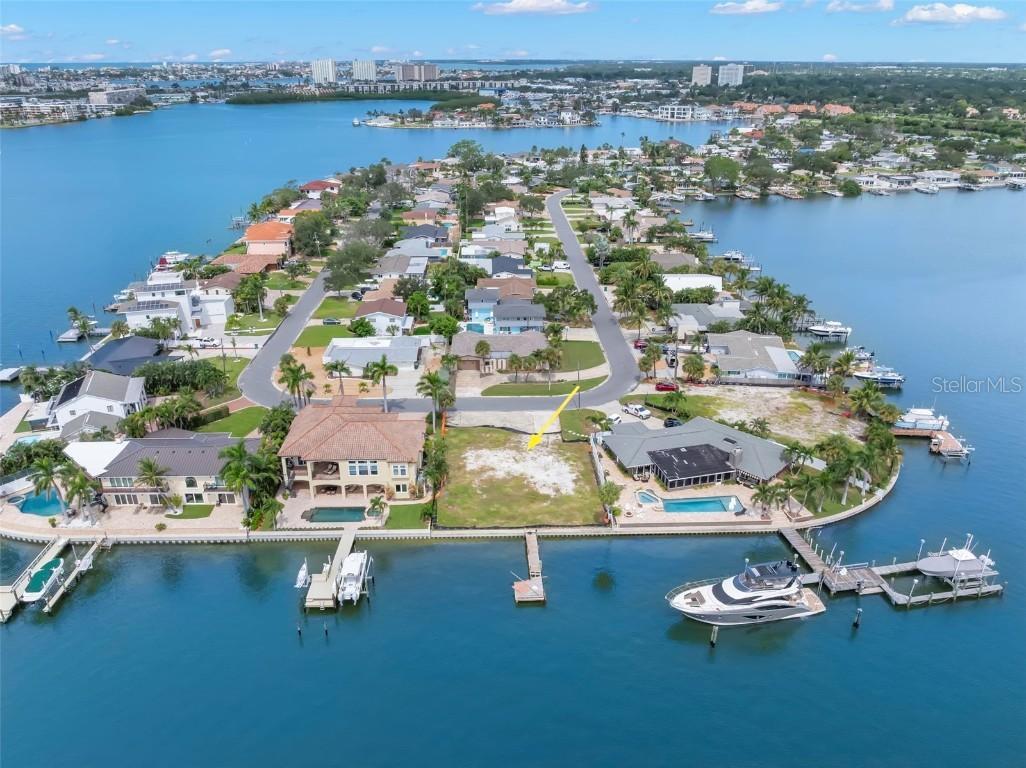 2000 Dolphin Blvd., St Petersburg, FL 33707