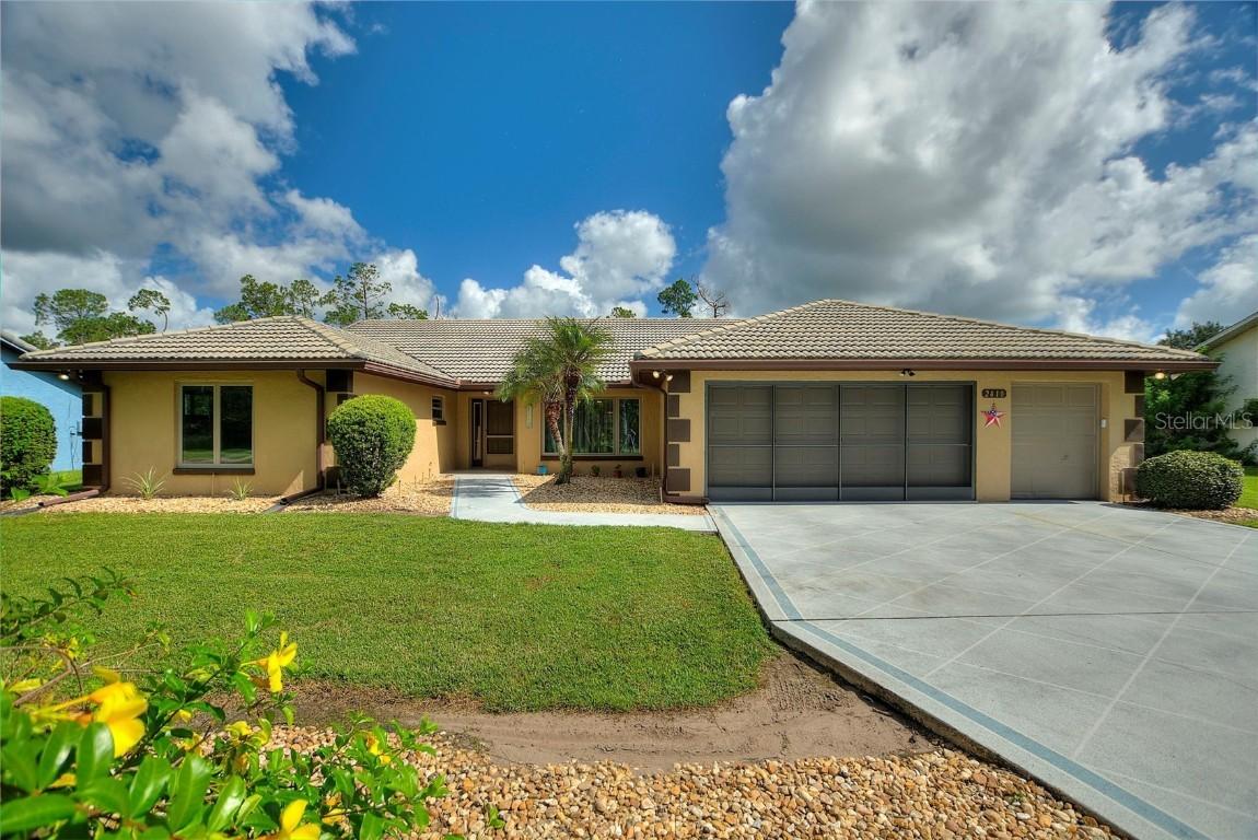 2410 Allamanda Dr., Indian Lake Estates, FL 33855