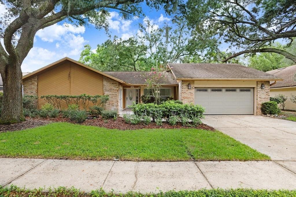 1040 Sylvia Ln., Tampa, FL 33613