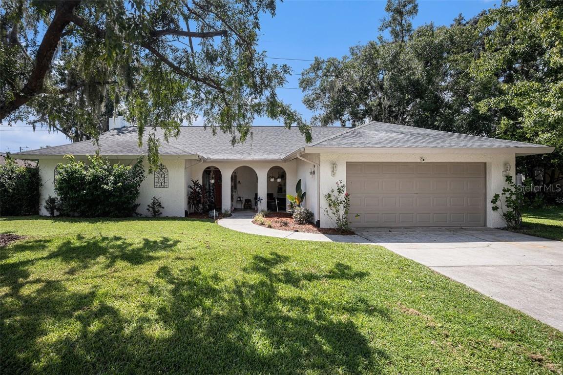 1411 Oakwood Ln., Plant City, FL 33563