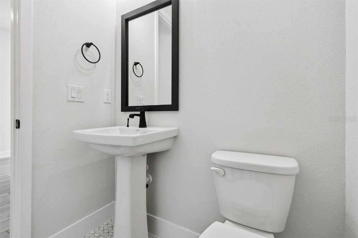 1606 Running Tide Pl., Sarasota, FL 34240