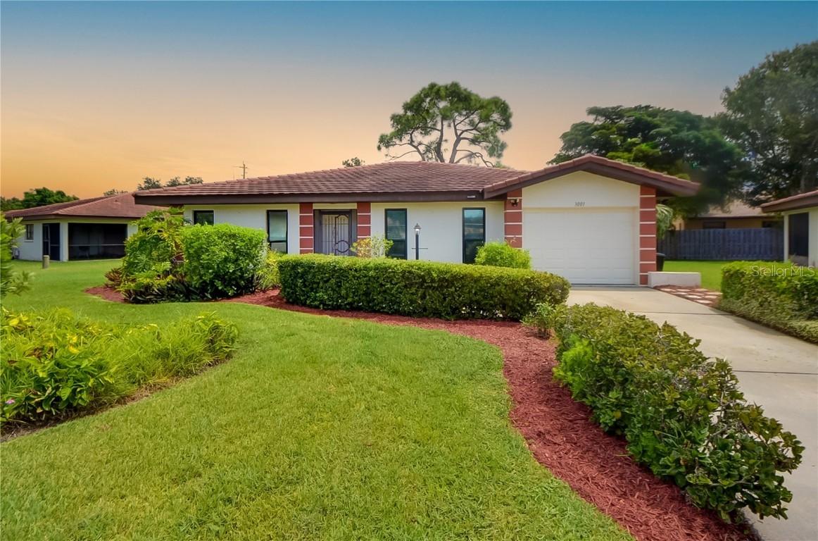 3001 Vivienda Blvd., Bradenton, FL 34207