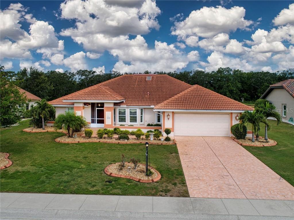 2039 Berry Roberts Dr., Sun City Center, FL 33573