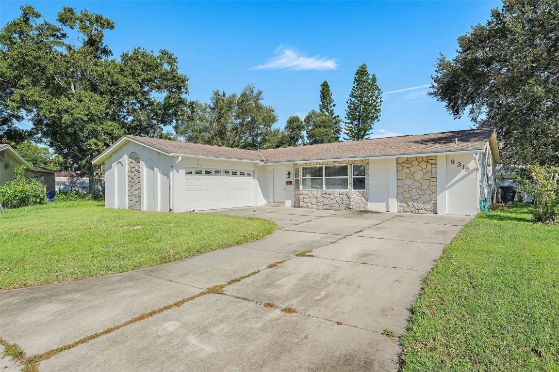 9318 1st St., St Petersburg, FL 33702