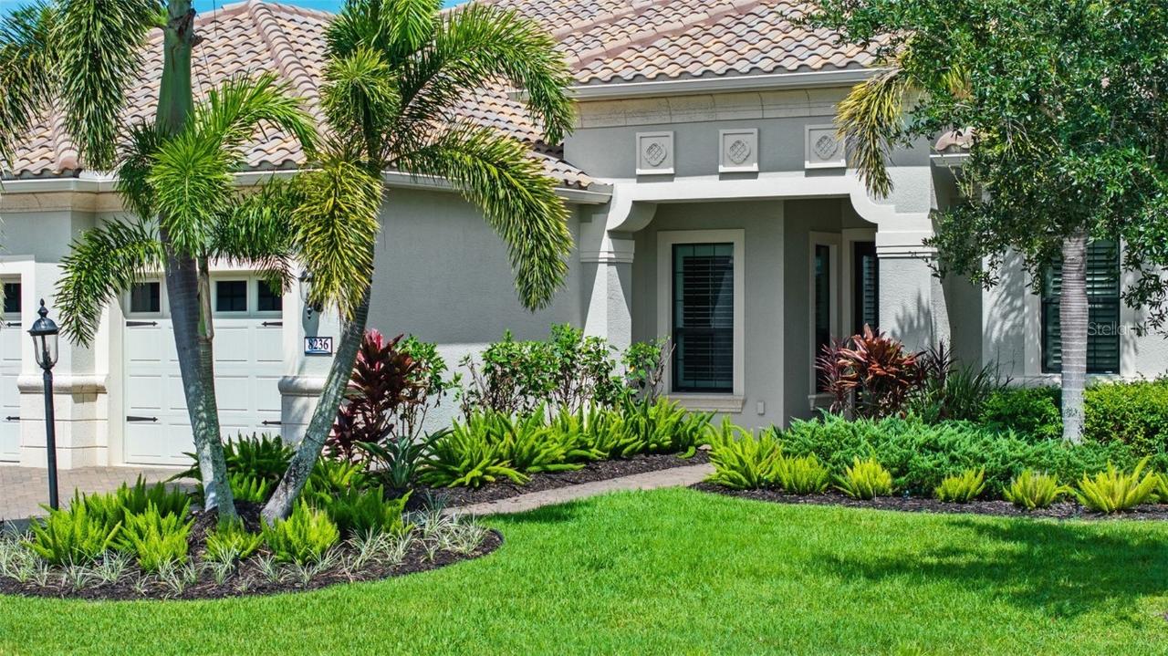 8236 Larkspur Cir., Sarasota, FL 34241
