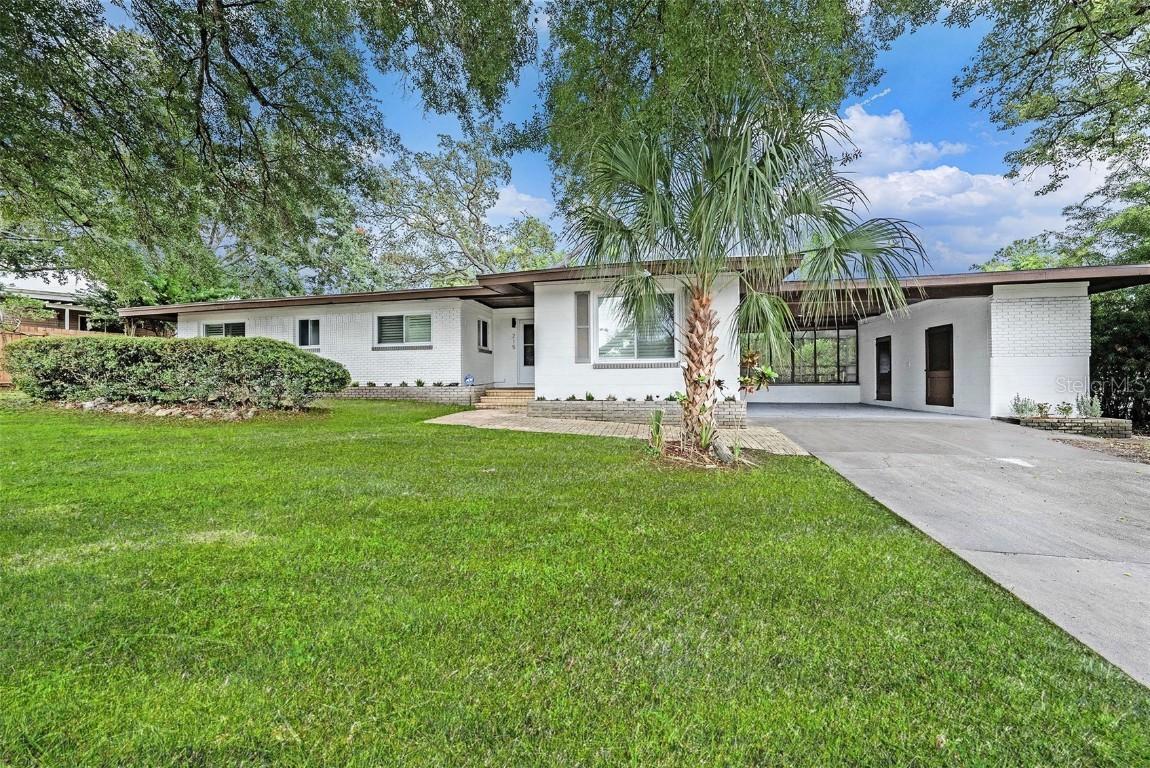 215 Druid Hills Rd., Temple Terrace, FL 33617