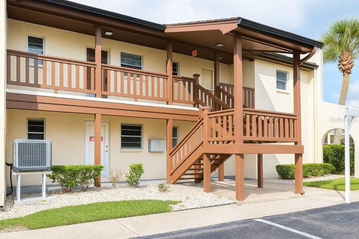 5154 Turquoise Ln. #207, New Port Richey, FL 34652