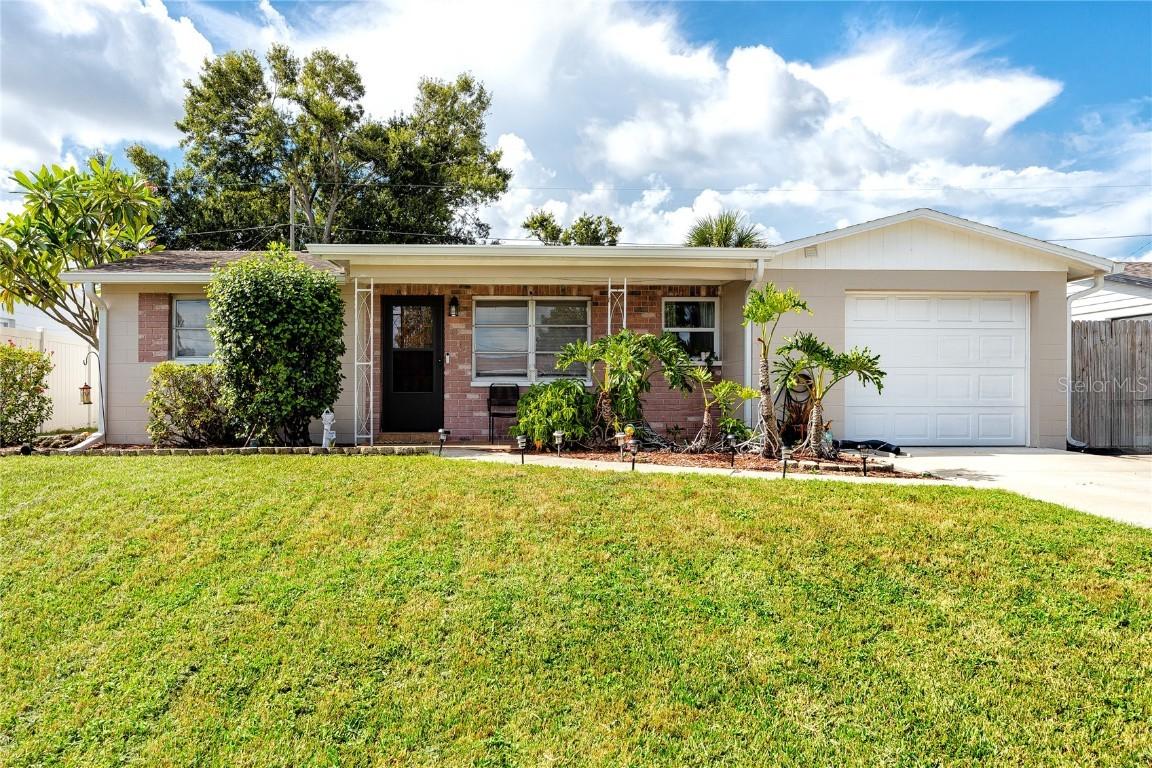 8434 77th Ave., Seminole, FL 33777