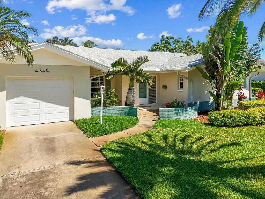 1045 44th Ave., St Petersburg, FL 33703