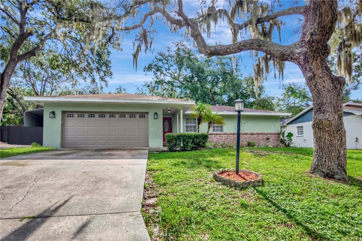 2209 Boxwood Way, Brandon, FL 33511