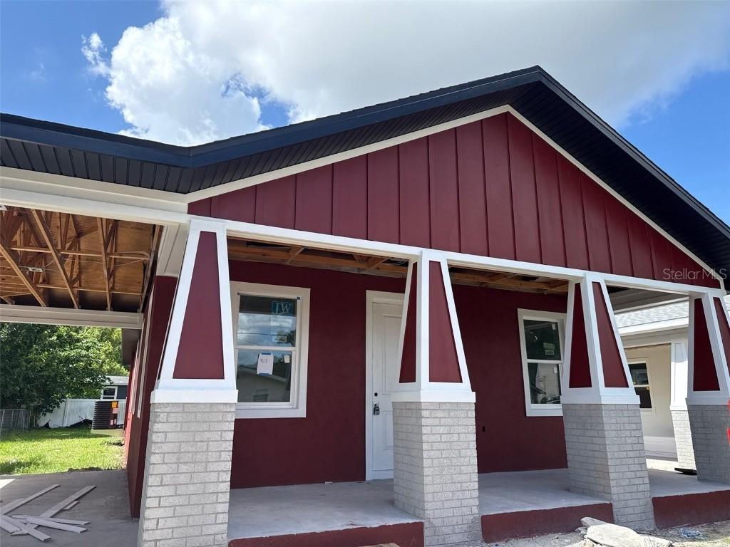 1515 E Knollwood St., Tampa, FL 33610