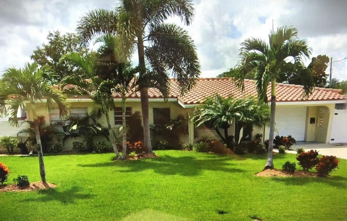 9630 Treasure Ln., St Petersburg, FL 33702