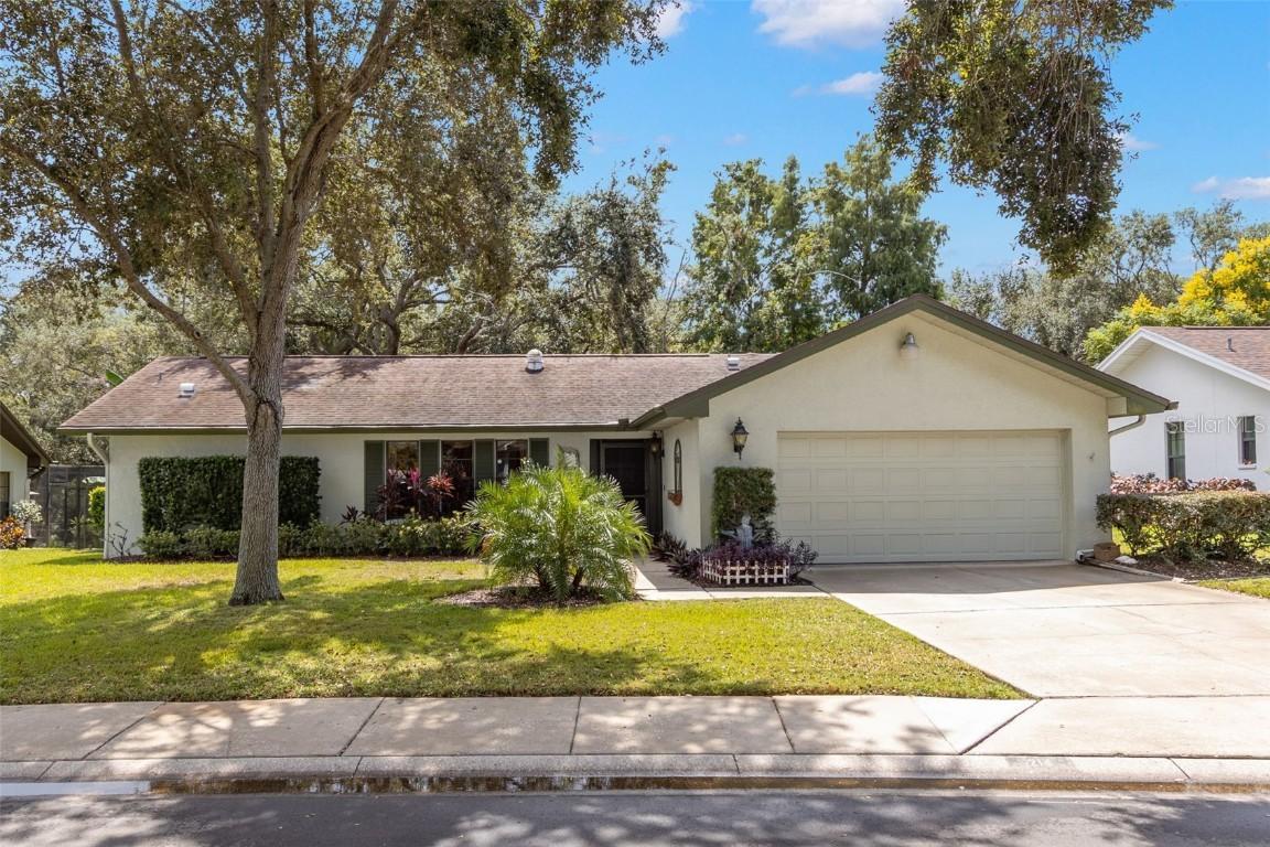 214 Woodland Ct., Safety Harbor, FL 34695