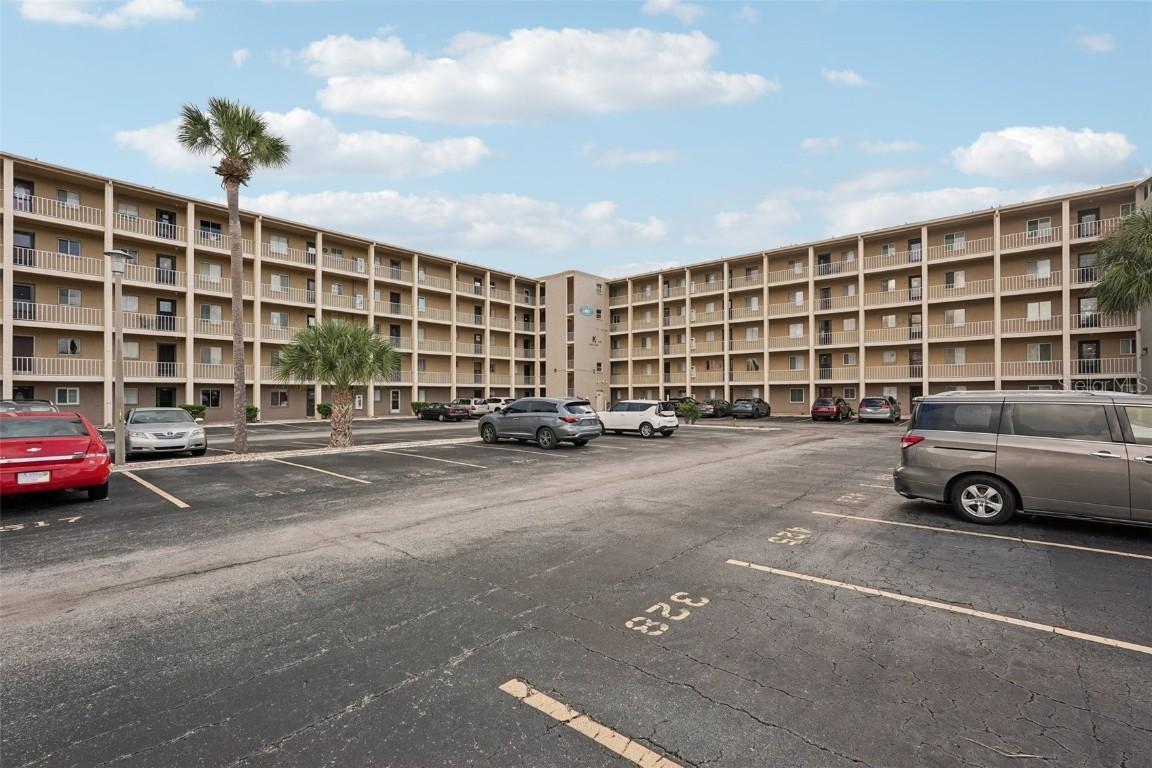 3606 Lake Bayshore Dr. #K224, Bradenton, FL 34205