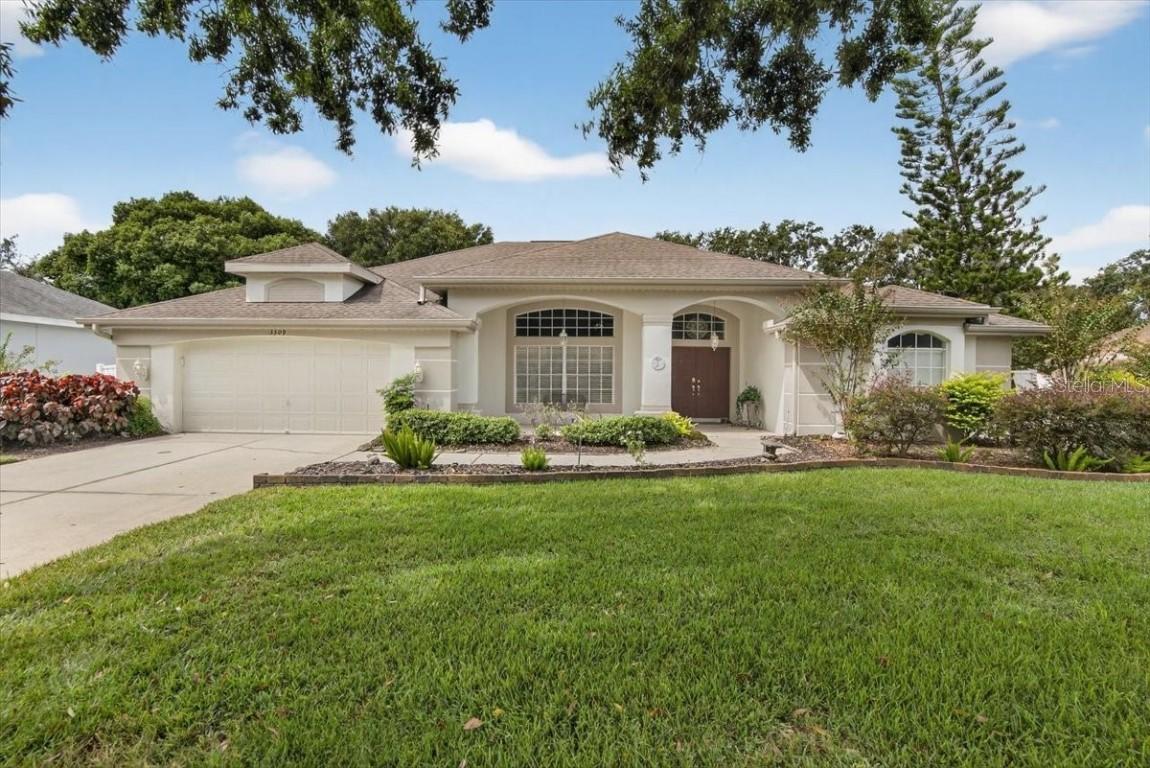 3309 Nohlcrest Pl., Plant City, FL 33566