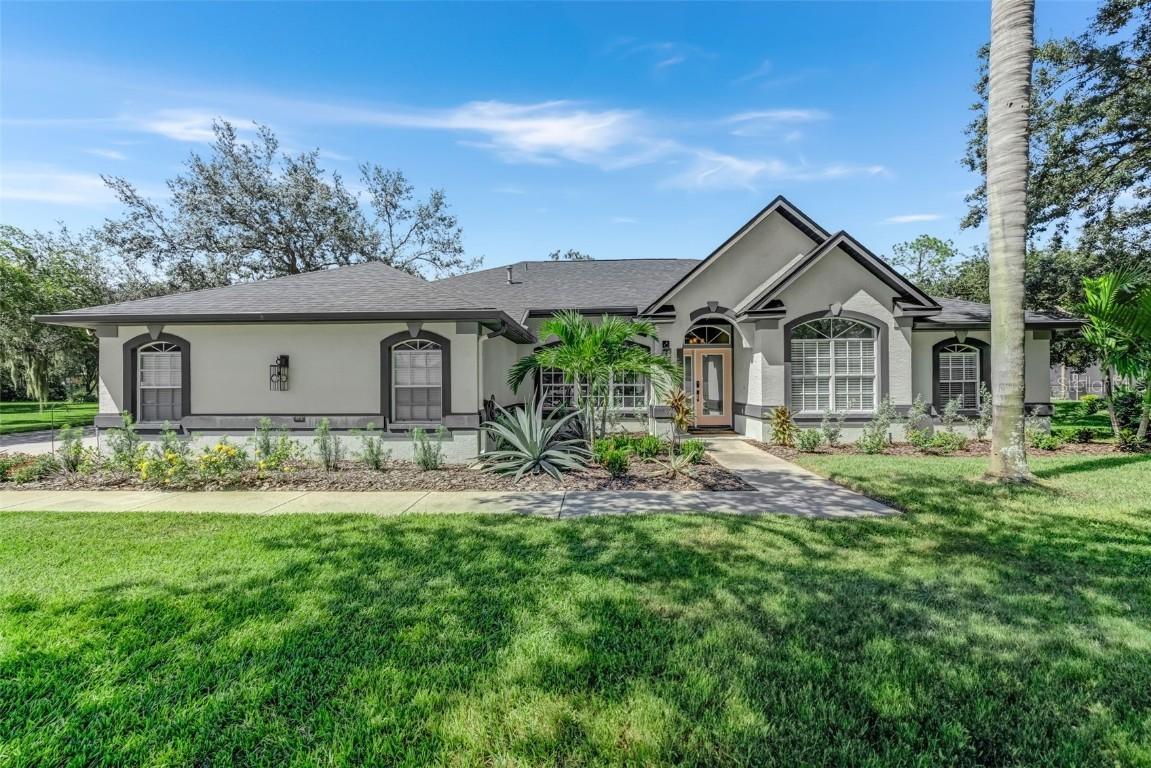 8804 Crosswood Ct., Riverview, FL 33578