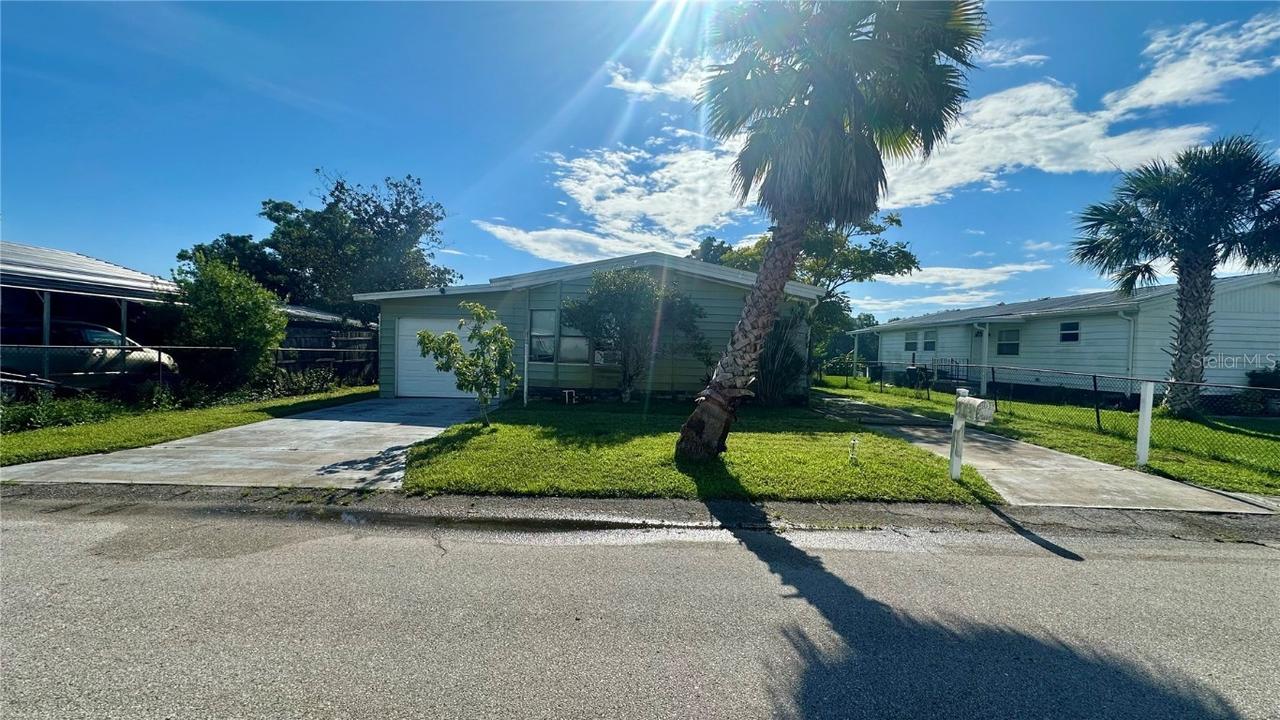 424 Leisure Pl., Lakeland, FL 33801
