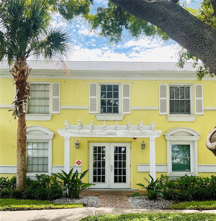 5020 Beach Dr. #D, St Petersburg, FL 33705
