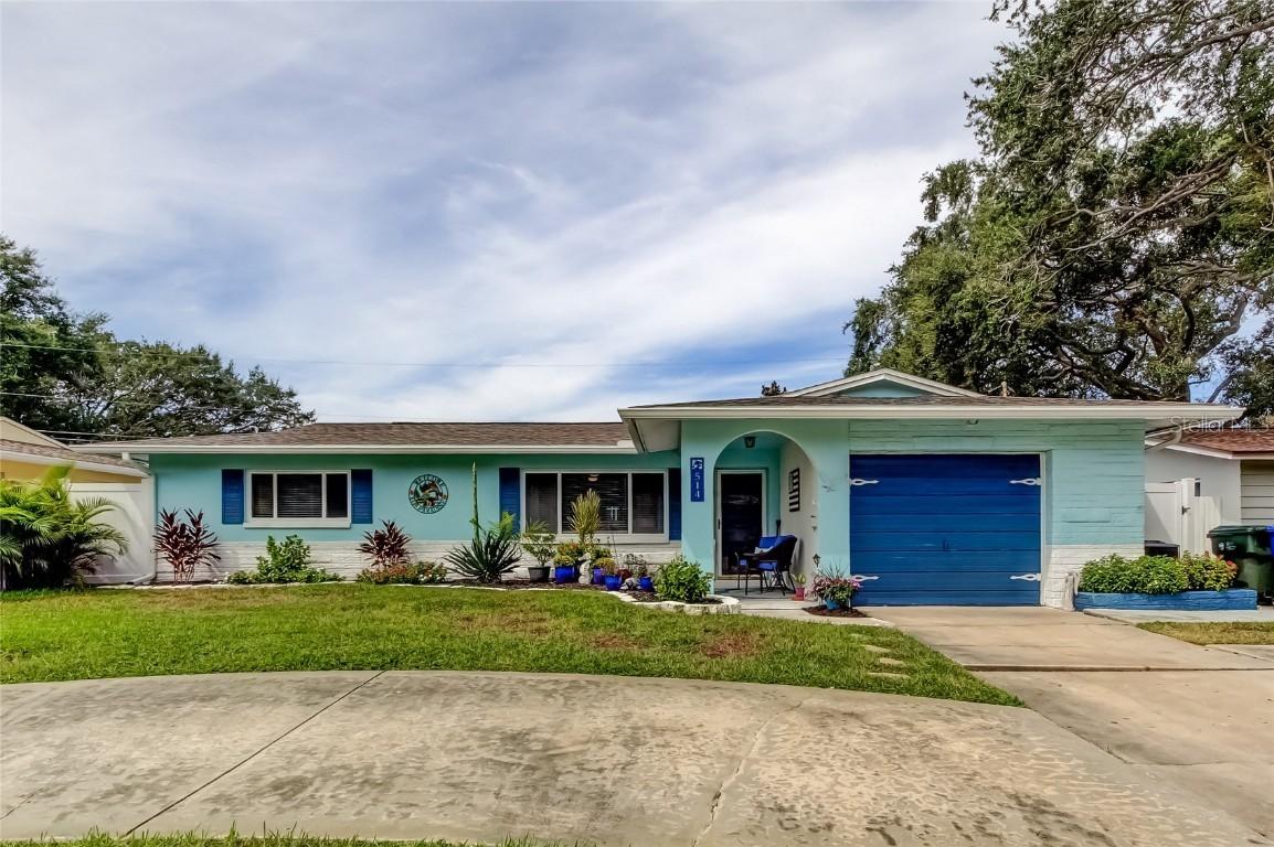 514 E Lake Dr., Largo, FL 33771