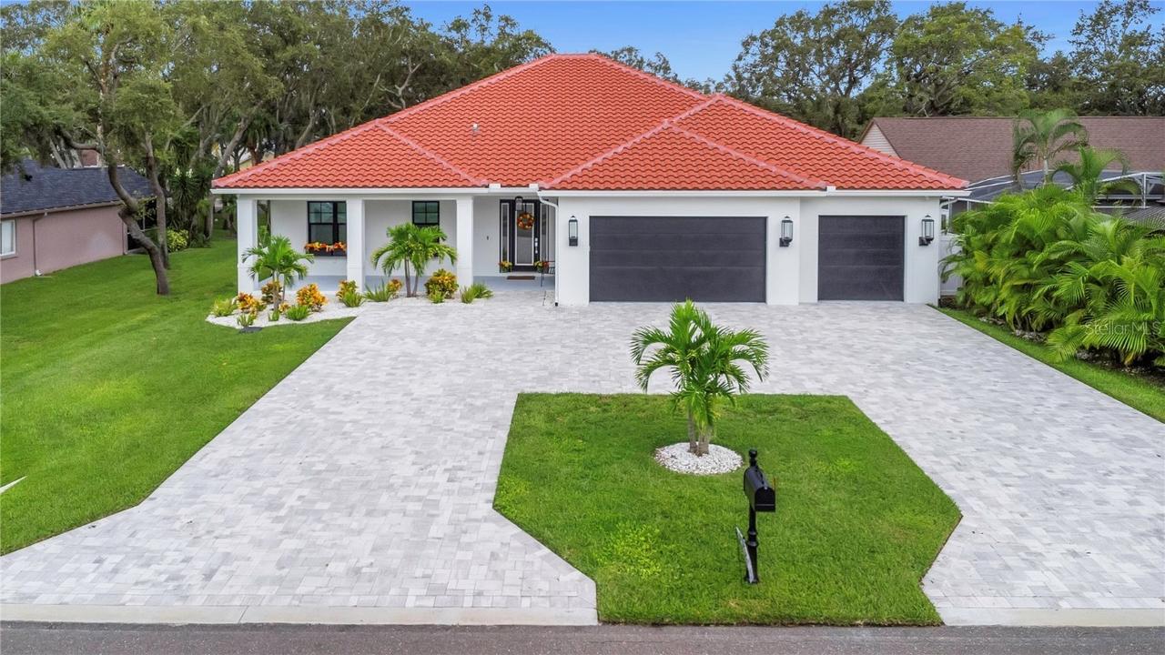 1125 W W Curlew Pl, Tarpon Springs, FL 34689