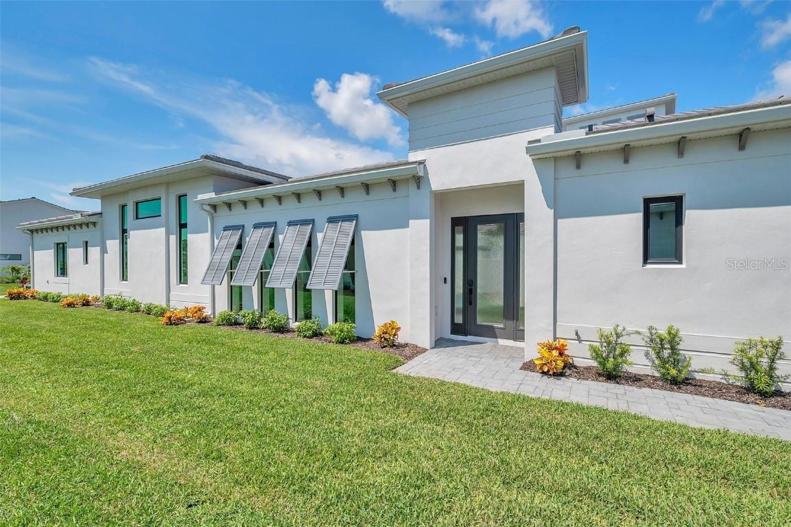 5932 Red Mangrove Ln., Bradenton, FL 34210
