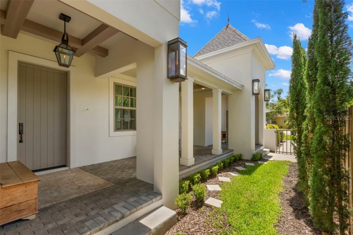 3721 Iris St., St Petersburg, FL 33704