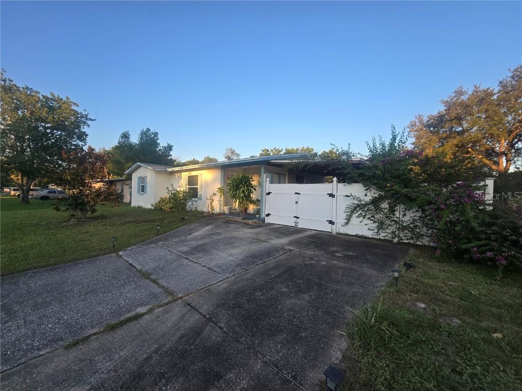 2417 Adams Ave., Deltona, FL 32738