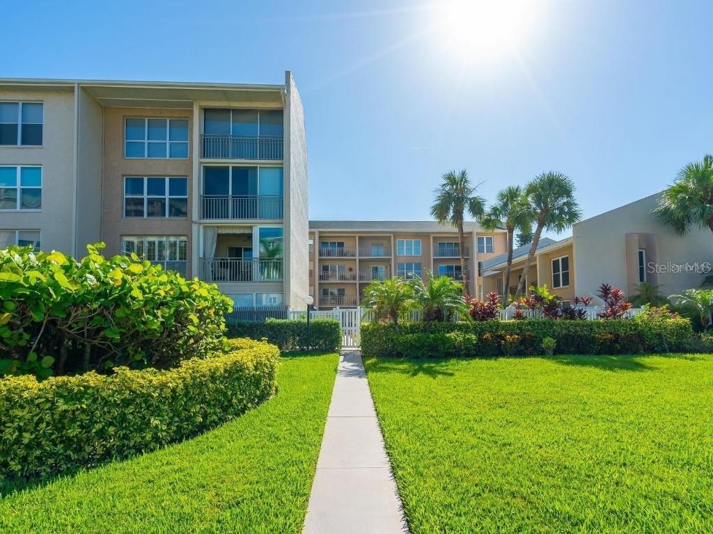 845 Benjamin Franklin Dr. #102, Sarasota, FL 34236