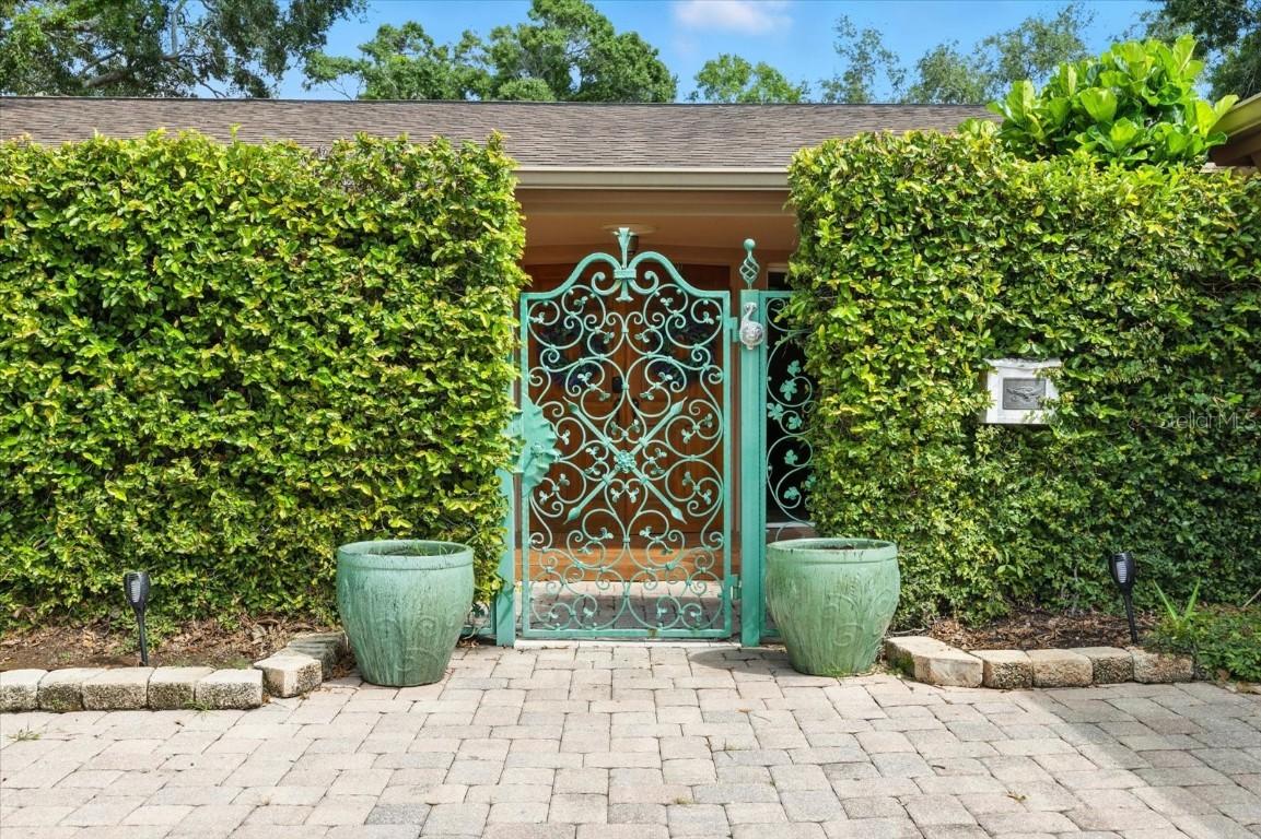 425 Ponce De Leon Blvd., Belleair, FL 33756