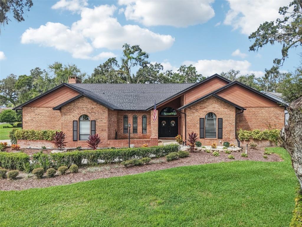 2110 Arbor Oaks Dr., Valrico, FL 33594