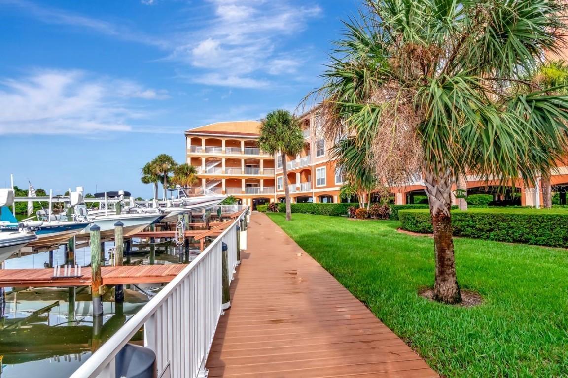 5000 Culbreath Key Way #9-121, Tampa, FL 33611