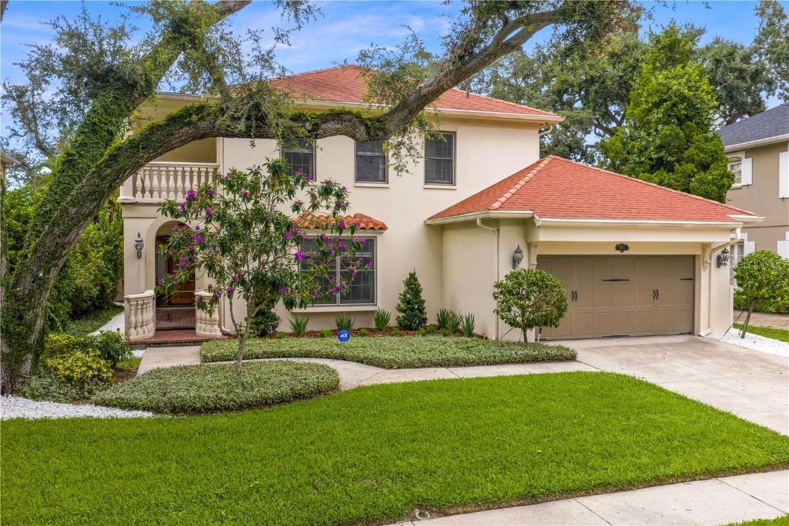 2915 W Bayshore Ct. #1/2, Tampa, FL 33611