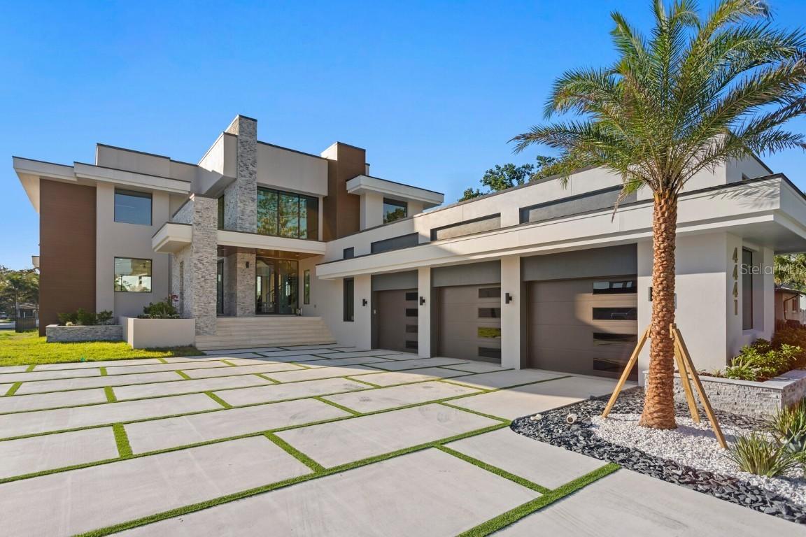 4441 Pompano Dr., St Petersburg, FL 33705