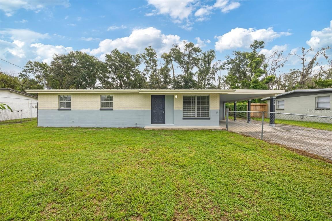 402 Midwood Dr., Plant City, FL 33566