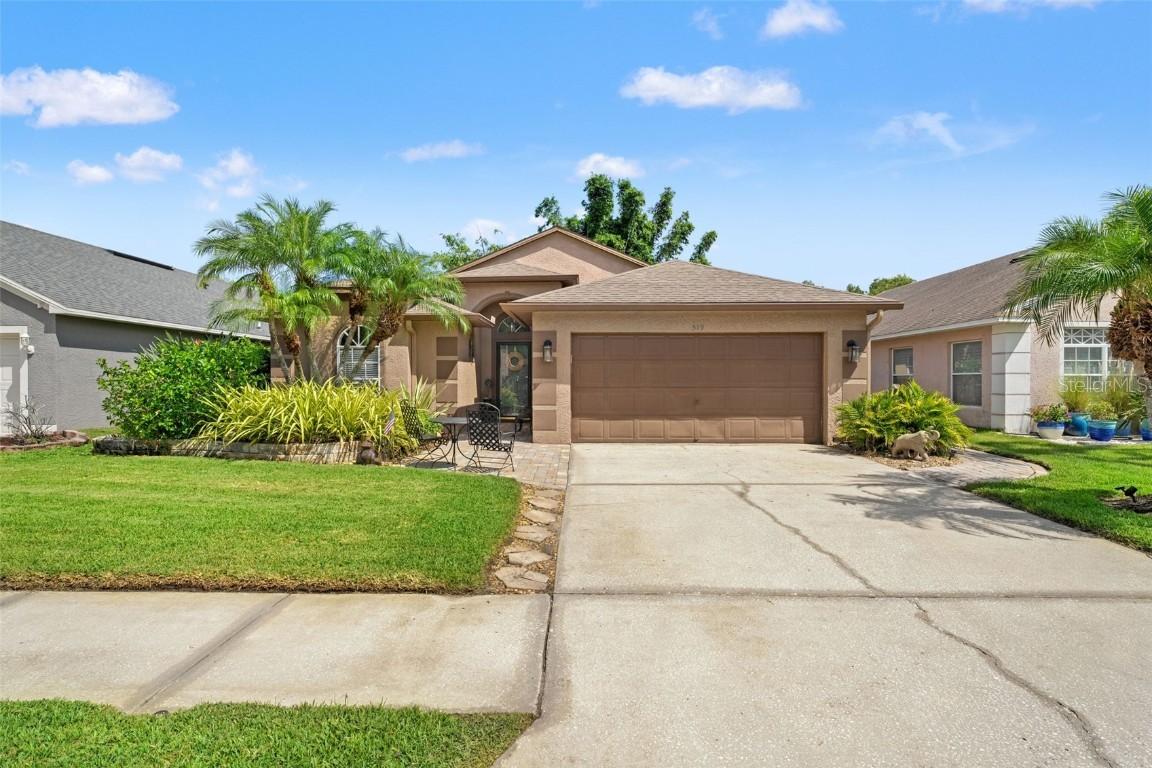 519 Cypress View Dr., Oldsmar, FL 34677