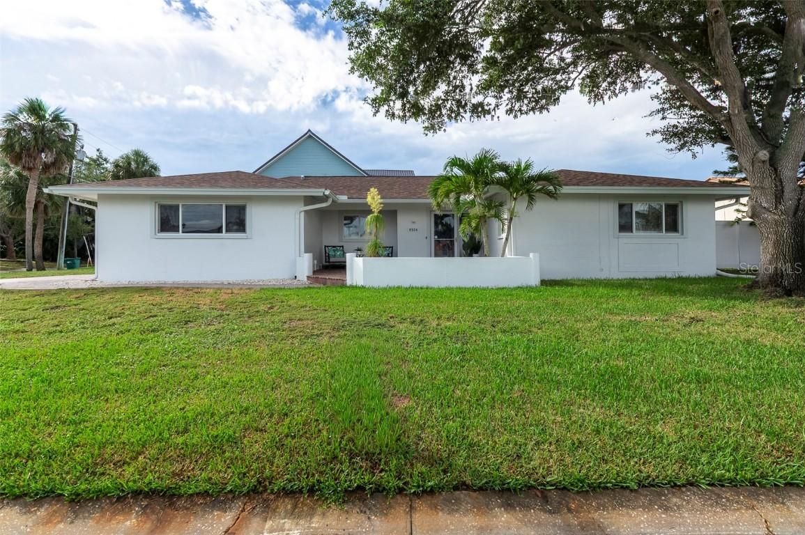 8504 42nd Ave., St Petersburg, FL 33709