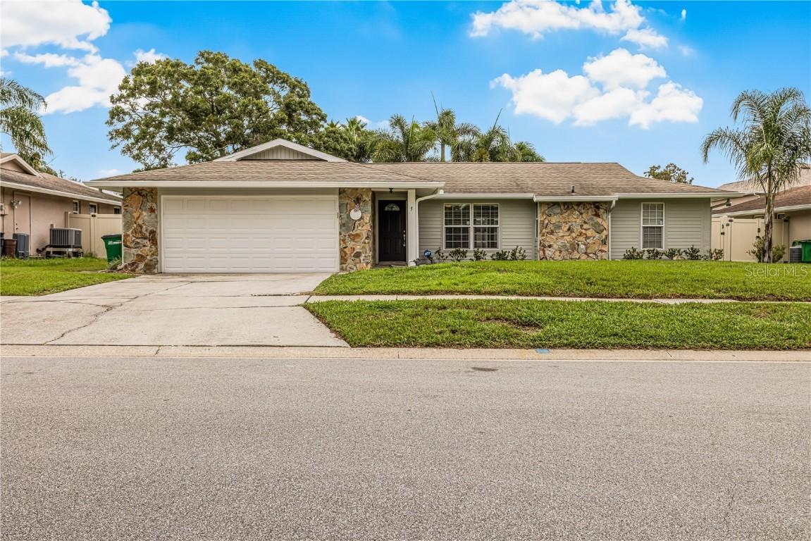 5 Valencia Cir., Safety Harbor, FL 34695