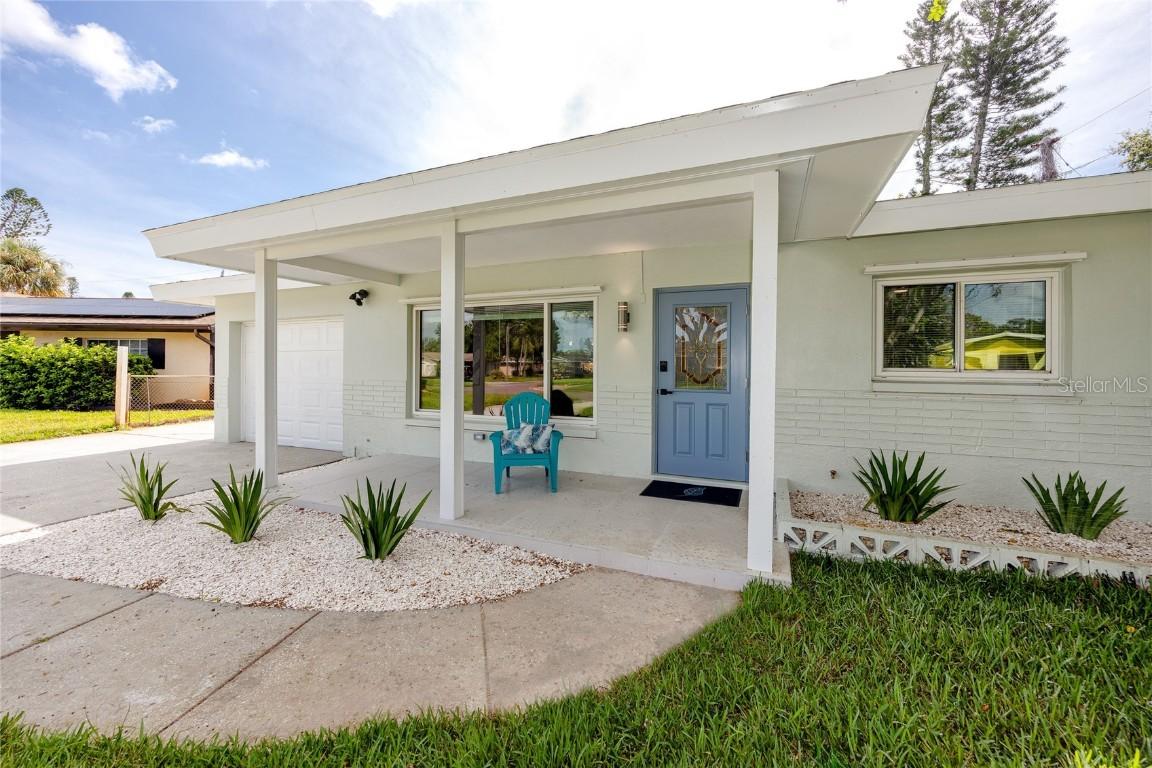 933 64th Ave., St Petersburg, FL 33705