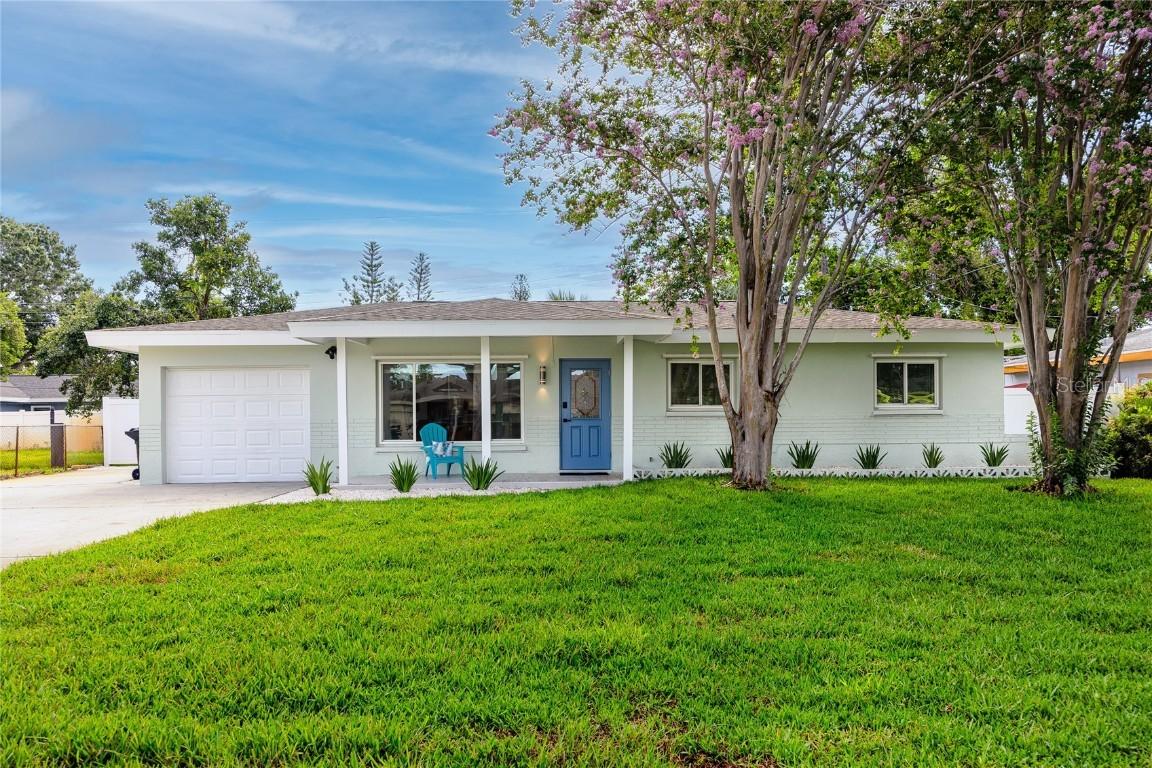 933 64th Ave., St Petersburg, FL 33705