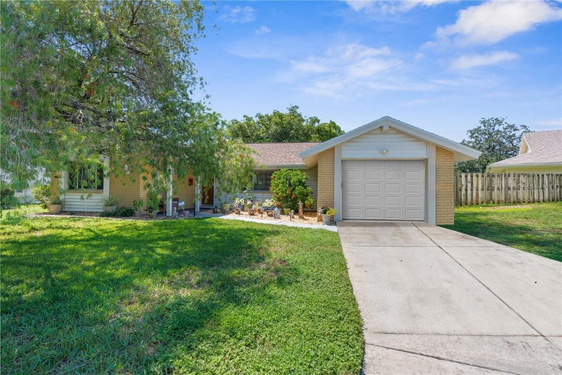 12203 Buttonwood Row, Hudson, FL 34667