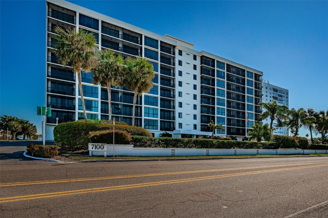 7100 Sunshine Skyway Ln. #608, St Petersburg, FL 33711