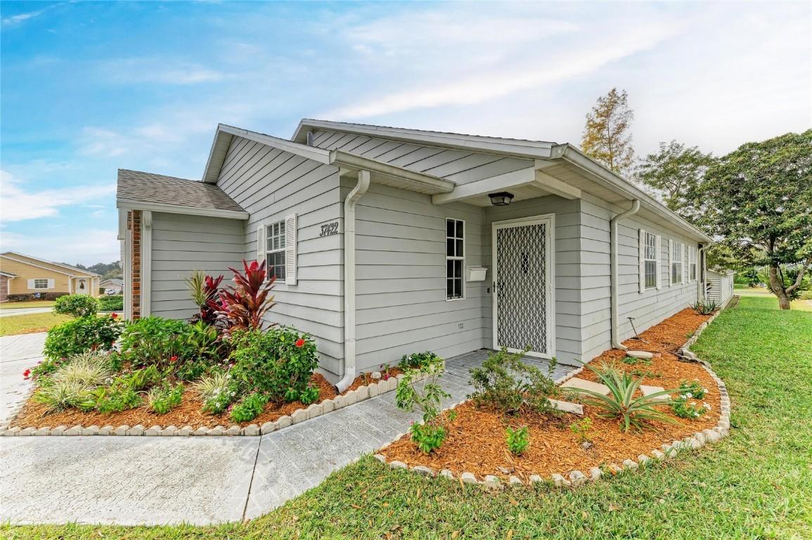 37422 Teaberry Loop, Zephyrhills, FL 33542