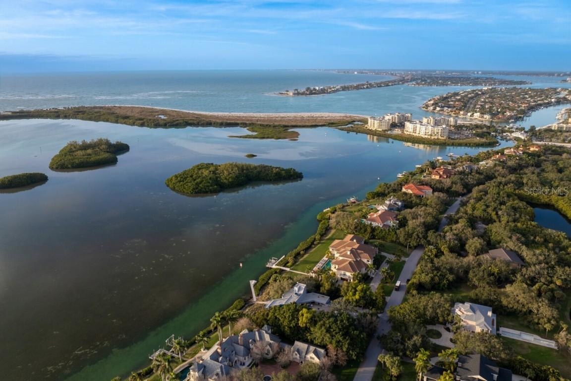 1761 Oceanview Dr., St Petersburg, FL 33715